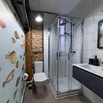 Cornerstone, En Casco Viejo بلباو