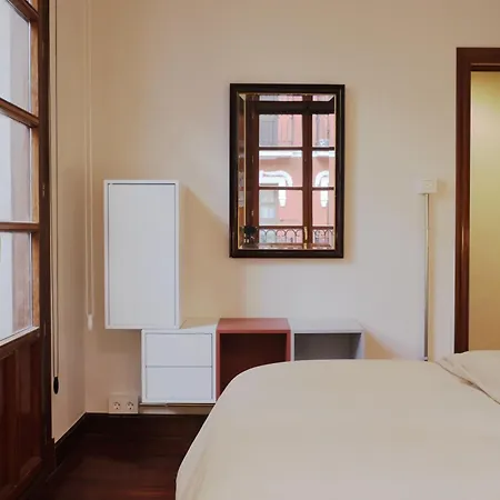 Cornerstone, En Casco Viejo Apartment