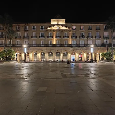 Cornerstone, En Casco Viejo Lejlighed *