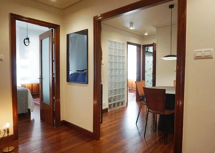 Cornerstone, En Casco Viejo Lejlighed