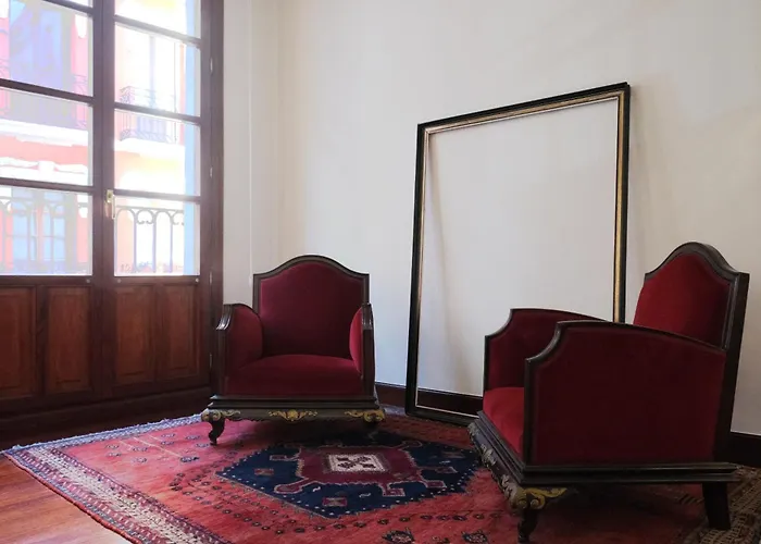 Cornerstone, En Casco Viejo * بلباو